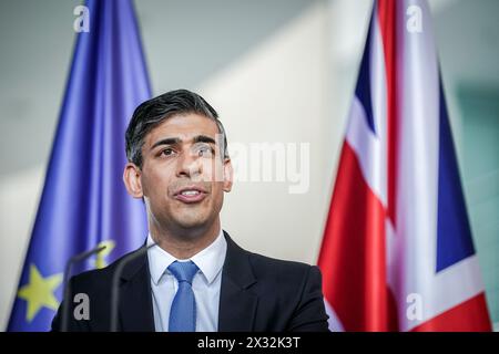 Berlino, Germania. 24 aprile 2024. Il primo ministro britannico Rishi Sunak tiene una conferenza stampa alla Cancelleria federale. Crediti: Kay Nietfeld/dpa/Alamy Live News Foto Stock