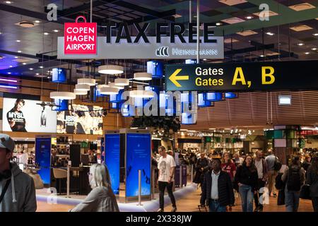 Copenaghen, Danimarca - 7 aprile 2024: Vista esterna dell'aeroporto di Copenaghen. Il più grande aeroporto dei paesi nordici. Foto Stock