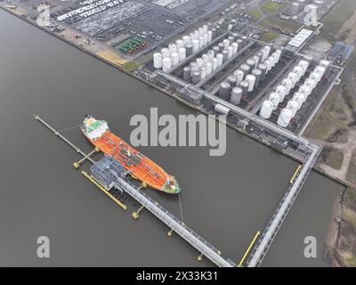 Energia liquida e prodotti petroliferi nel porto di Anversa. Distribuzione e spedizione. Foto Stock