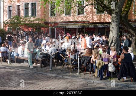 La Maison, Cafe am Paul-Lincke-Ufer a Kreuzberg, Frühling, Berlino Foto Stock