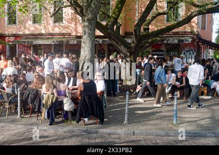 La Maison, Cafe am Paul-Lincke-Ufer a Kreuzberg, Frühling, Berlino Foto Stock