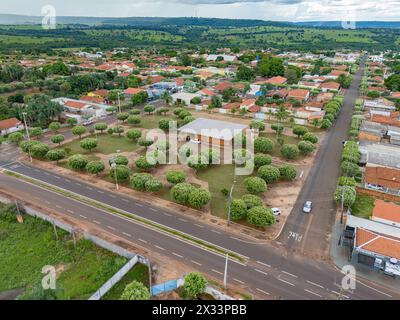 Itaja, Goias, Brasile - 04 13 2024: Immagine aerea del terminal degli autobus itaja goias Foto Stock