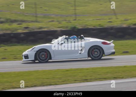 Porsche si ferma al circuito di Pembrey a Pembrey, Carmarthenshire, Galles, Regno Unito Foto Stock