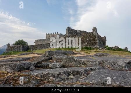 Castello medievale di Lindoso, Minho, a nord del Portogallo. Foto Stock