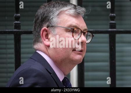 Londra, Regno Unito. 24 aprile 2024. Iain Stewart, deputato conservatore per Milton Keynes South visto a Downing Street nel suo pomeriggio. Crediti: Imageplotter/Alamy Live News Foto Stock