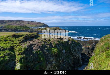 Vista verso il Calf of Man da vicino al Sound Cafe, Port Erin, Isola di Man, Inghilterra, Regno Unito Foto Stock