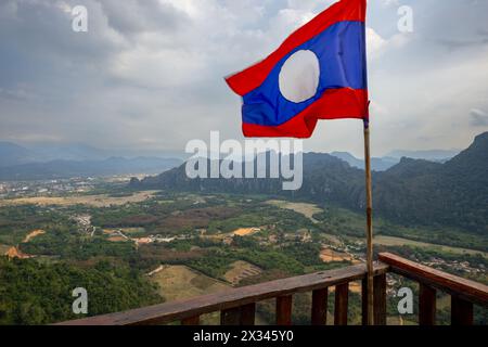 Panorama da Pha Ngern punto panoramico di Vang Vieng e Kart Landscape, Provincia di Vientiane, Laos, Asia Foto Stock