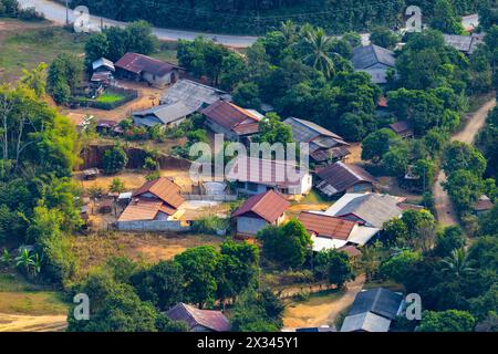 Panorama da Pha Ngern punto panoramico di Vang Vieng e Kart Landscape, Provincia di Vientiane, Laos, Asia Foto Stock