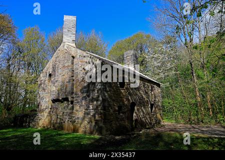 Garreg Fawr Farmhouse, St Fagans, National Museum of History, Cardiff, Galles del Sud, Regno Unito. Preso nell'aprile 2024 Foto Stock