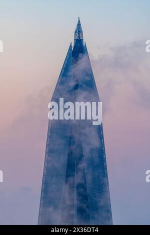 Burj al Mana West Bay doha durante la nebbia Foto Stock