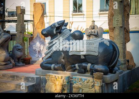 La Jews Street è tra le località storicamente più rilevanti di Fort Kochi. La sinagoga più antica del Commonwealth, fu costruita nel 1568. Foto Stock