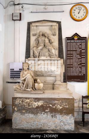 Indien, Westbengalen, Kolkata, St John's Church, memoriale di James Achilles Kirkpatrick Foto Stock