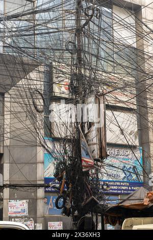 Indien, Westbengalen, Kolkata, um die Netayi Subat Road, Elektrik Foto Stock