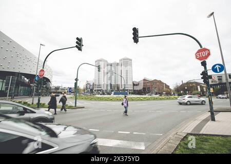 Ein Ampelausfall in der Essener Innenstadt, am Limbecker Platz. *** Un guasto al semaforo nel centro di Essen, a Limbecker Platz Foto Stock