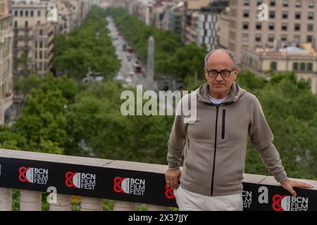 Barcellona, Spagna. 25 aprile 2024. Il Barcelona Film Festival presenta diversi film nell'ambito del festival di Barcellona, con i film "Free Fall, King Peret, Maria Montessori e Jeff Koons: a Private Portrait El Festival de Cine de Barcelona presenta varias pel'culas en el marco del festival barcelons, incluyendo las pel'culas 'Caida libre, El rey Peret, Mar'a Montessori y Jeff Koons: un retrato privado nella foto: pappi corsicato News entertainment - Barcellona, Spagna giovedì 25 aprile 2024 (foto di Eric Renom/LaPresse) crediti: LaPresse/Alamy Live News Foto Stock