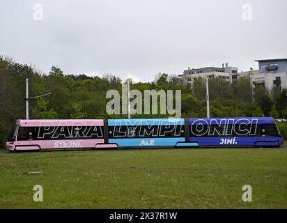 Parigi, Praga. 25 aprile 2024. Presentazione della campagna della squadra Paralimpica ceca per i Giochi Paralimpici 2024 a Parigi, Praga, Repubblica Ceca, 25 aprile 2024. Crediti: Michal Krumphanzl/CTK Photo/Alamy Live News Foto Stock