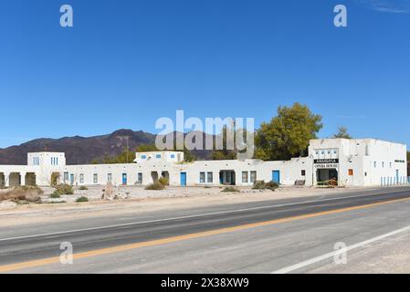 DEATH VALLEY JUNCTION - 14 aprile 2024: Amargosa Opera House e Hotel edificio storico e centro culturale vicino al Parco Nazionale della Death Valley. Foto Stock