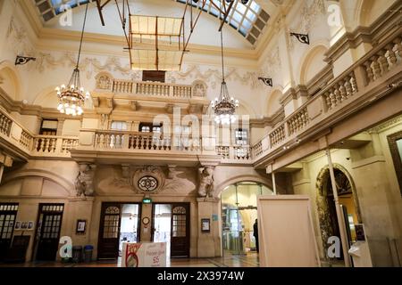 Bristol, Inghilterra - 30 marzo 2024: Il Bristol Museum and Art Gallery Foto Stock