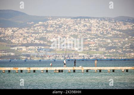 Salonicco, città greca della Macedonia nella Grecia settentrionale, spiaggia di Neoi Epivates e zona di Peraia Foto Stock