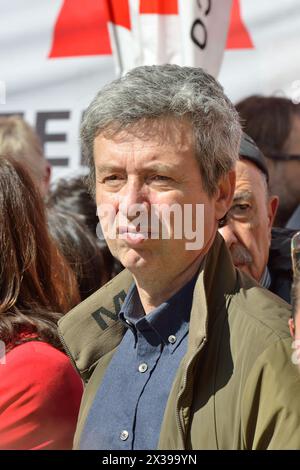 Andrea Orlando - Partito Democratico a Milano, Italia - 25 aprile 2024 Parata del giorno della liberazione nazifascista Foto Stock