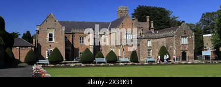 Fiori primaverili a Ayscoughfee Hall e giardini; Spalding Town; Lincolnshire; Inghilterra; Regno Unito Foto Stock