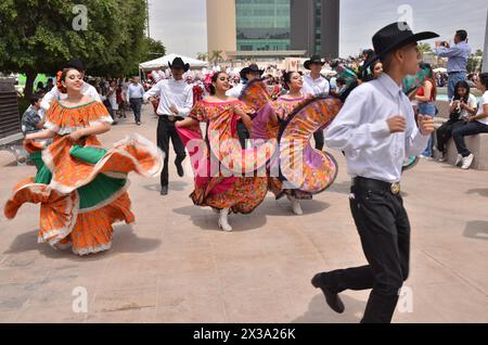 TORREON, COAHUILA, MESSICO; 8 aprile 2024 torreon City festival nel giorno dell'eclissi totale Foto Stock