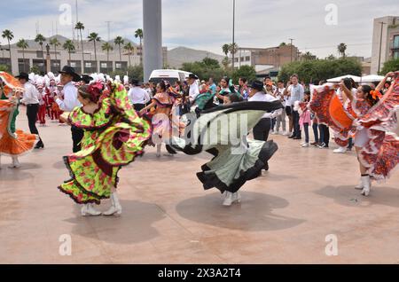 TORREON, COAHUILA, MESSICO; 8 aprile 2024 torreon City festival nel giorno dell'eclissi totale Foto Stock