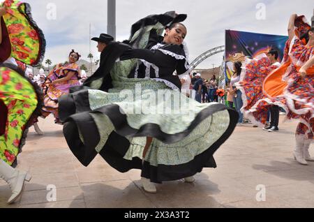 TORREON, COAHUILA, MESSICO; 8 aprile 2024 torreon City festival nel giorno dell'eclissi totale Foto Stock