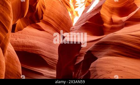 Bellissimi e colorati slot Canyon dell'Antelope Canyon X. Foto Stock