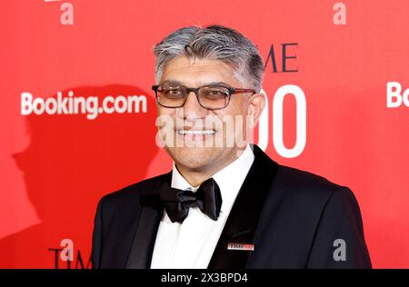 New York, Stati Uniti. 25 aprile 2024. Jigar Shah arriva sul Red carpet al Gala TIME100 del 2024 al Lincoln Center giovedì 25 aprile 2024 a New York City. Foto di John Angelillo/UPI credito: UPI/Alamy Live News Foto Stock