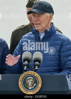 BALTIMORA, MD, USA - 5 APRILE 2024: Il presidente Joe Biden pronuncia le sue osservazioni sulla ricostruzione del Francis Scott Key Bridge. Foto Stock