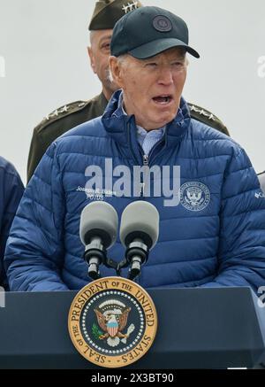 BALTIMORA, MD, USA - 5 APRILE 2024: Il presidente Joe Biden pronuncia le sue osservazioni sulla ricostruzione del Francis Scott Key Bridge. Foto Stock