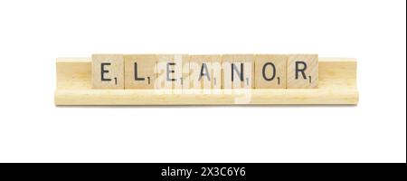 Miami, Florida 4-18-24 Popolare neonata nome di ELEANOR fatto con piastrelle di legno quadrate lettere dell'alfabeto inglese con colore naturale e granulosità Foto Stock