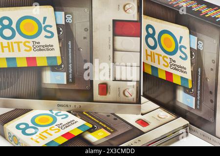 80s Hits The complete Collection CD vintage art Look custodie di carta e copertine Foto Stock