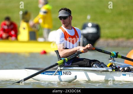 SEGHEDINO, UNGHERIA - APRILE 25: David Zeelenberg dei Paesi Bassi durante il giorno 2 dei Campionati europei 2024 di canottaggio al Centro Olimpico Nazionale di canottaggio e canottaggio di Seghedino il 25 aprile 2024 a Seghedino, Ungheria. (Foto di Nikola Krstic/BSR Agency) Foto Stock