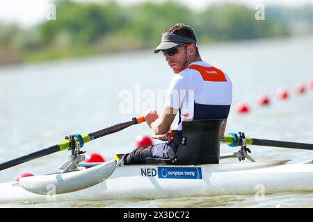 SEGHEDINO, UNGHERIA - APRILE 25: David Zeelenberg dei Paesi Bassi durante il giorno 2 dei Campionati europei 2024 di canottaggio al Centro Olimpico Nazionale di canottaggio e canottaggio di Seghedino il 25 aprile 2024 a Seghedino, Ungheria. (Foto di Nikola Krstic/BSR Agency) Foto Stock