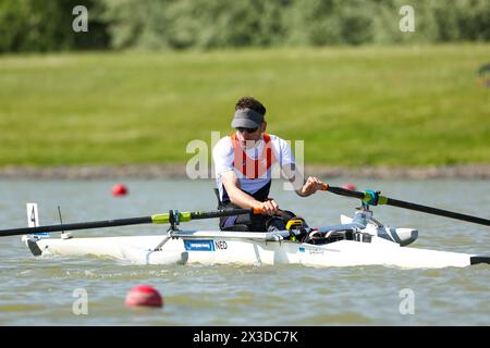 SEGHEDINO, UNGHERIA - APRILE 25: David Zeelenberg dei Paesi Bassi durante il giorno 2 dei Campionati europei 2024 di canottaggio al Centro Olimpico Nazionale di canottaggio e canottaggio di Seghedino il 25 aprile 2024 a Seghedino, Ungheria. (Foto di Nikola Krstic/BSR Agency) Foto Stock