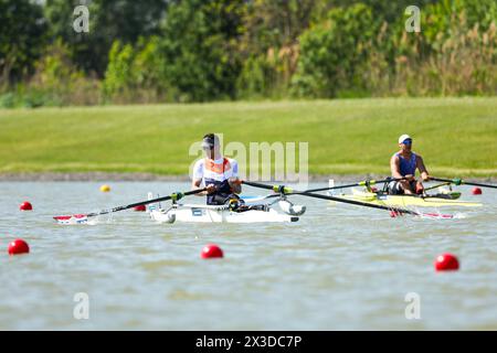 SEGHEDINO, UNGHERIA - APRILE 25: David Zeelenberg dei Paesi Bassi durante il giorno 2 dei Campionati europei 2024 di canottaggio al Centro Olimpico Nazionale di canottaggio e canottaggio di Seghedino il 25 aprile 2024 a Seghedino, Ungheria. (Foto di Nikola Krstic/BSR Agency) Foto Stock