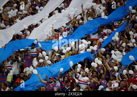 Fortaleza, Brasile. 26 aprile 2024. CE - FORTALEZA - 04/25/2024 - COPA SUL-AMERICANA 2024, FORTALEZA x BOCA JUNIORS - (FILE) tifosi durante la partita tra Fortaleza e Boca Juniors per la Copa Sudamericana 2024 allo stadio Arena Castelao di Fortaleza (CE), questo giovedì (25). Foto: Marlon Costa/AGIF credito: AGIF/Alamy Live News Foto Stock