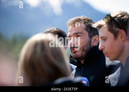 Villeneuve la Salle, Francia. 24 aprile 2024. Ritratto di Cyprien Sarrazin durante la conferenza stampa, Francia, Hautes-Alpes, Briancon, 24 aprile, 2024. la futura commissione ospitante del Comitato Olimpico Internazionale (CIO) visita le infrastrutture che dovrebbero ospitare gli eventi di freestyle e snowboard a Serre-Chevalier. Foto di Thibaut Durand/ABACAPRESS.COM credito: Abaca Press/Alamy Live News Foto Stock