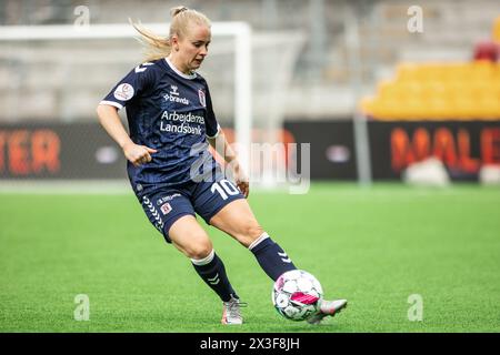 Farum, Danimarca. 21 aprile 2024. Mathilde Rasmussen (10) di Aarhus GF visto nel Gjensidige Kvindeliga match tra FC Nordsjaelland e Aarhus GF a Right to Dream Park a Farum. (Foto: Gonzales Photo - Dejan Obretkovic). Foto Stock