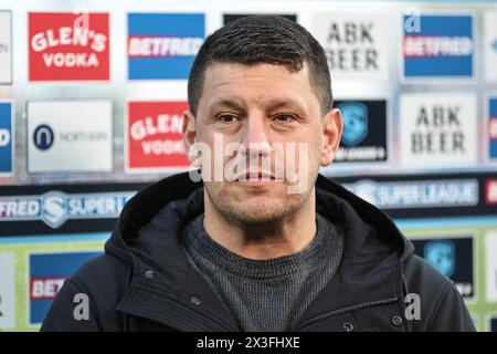 Matt Peet capo allenatore dei Wigan Warriors durante la partita di Betfred Super League Round 9 Hull KR vs Wigan Warriors al Sewell Group Craven Park, Kingston upon Hull, Regno Unito, 26 aprile 2024 (foto di Mark Cosgrove/News Images) Foto Stock