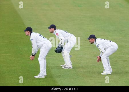 Nella foto Rob Yates, Michael Burgess e Will Rhodes del Warwickshire sono stati girati a Birmingham, Regno Unito il 26 aprile 2024, per scopi di vendita editoriali durante il giorno Foto Stock