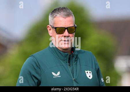 Ashley Giles CEO di Worcestershire presente alla partita Worcestershire vs Somerset al Kidderminster Cricket Club, Kidderminster, Regno Unito, 26 aprile 2024 (foto di Craig Thomas/News Images) Foto Stock