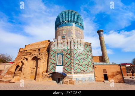 Guri Amir o Gur Emir è un mausoleo del conquistatore mongolo Amir Temur o Tamarlane a Samarkand, Uzbekistan Foto Stock