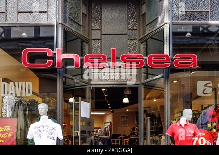 QUEDLINBURG, GERMANIA - 6 settembre 2023: Ingresso a un negozio di abbigliamento CHELSEA a Quedlingburg, Germania Foto Stock