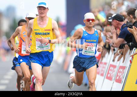 Archie Casteel (Svezia), Maxim Raileanu (Moldavia). Maratona maschile. Campionati europei di Monaco 2022. Foto Stock