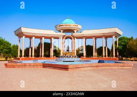 Urgench, Uzbekistan - 13 aprile 2021: Jalal al-DIN Mingburnu Khwarazmshah o Jaloliddin Manguberdi monumento e parco nella città di Urgench, Uzbekistan Foto Stock