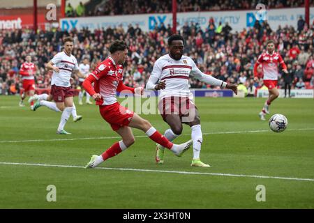 Barnsley, Regno Unito. 27 aprile 2024. Corey o'Keeffe di Barnsley attraversa la palla durante la partita di Sky Bet League 1 Barnsley vs Northampton Town a Oakwell, Barnsley, Regno Unito, 27 aprile 2024 (foto di Alfie Cosgrove/News Images) a Barnsley, Regno Unito il 4/27/2024. (Foto di Alfie Cosgrove/News Images/Sipa USA) credito: SIPA USA/Alamy Live News Foto Stock