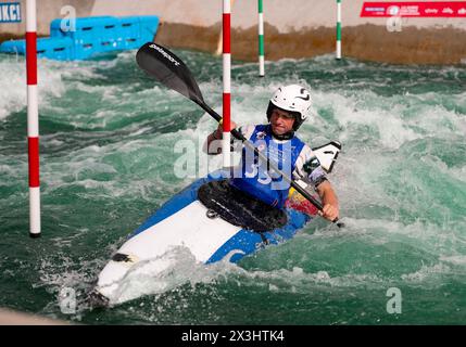 26 aprile 2024:.Finn Blackburn partecipa agli US Olympic Team Trials per lo slalom di kayak al Riversport di Oklahoma City, OK. Ron Lane (immagine di credito: © Ron Lane/Cal Sport Media) Foto Stock